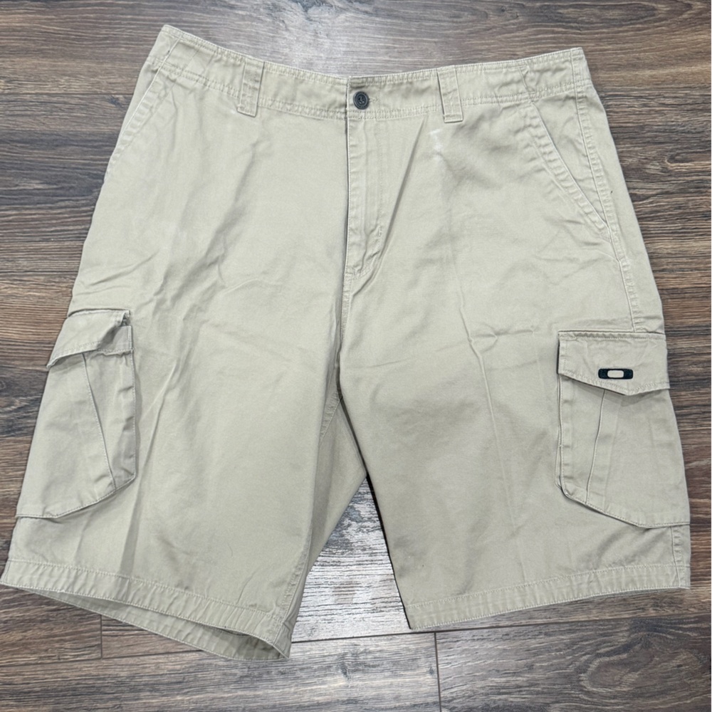 Oakley Men's Beige Cargo Shorts